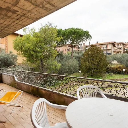 Apartment In Tuoro Near Lake Trasimeno Appartement